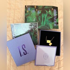 Taylor Swift The Life of a Showgirl: It's Rapturous Edition Deluxe CD Set